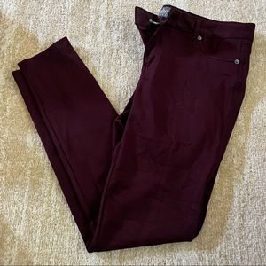 Gorgeous wine jegging dress pants